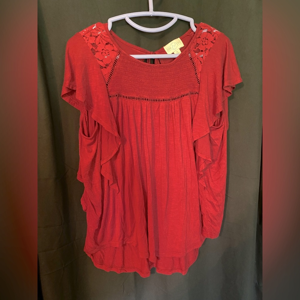 Jun & Ivy top Sz Medium